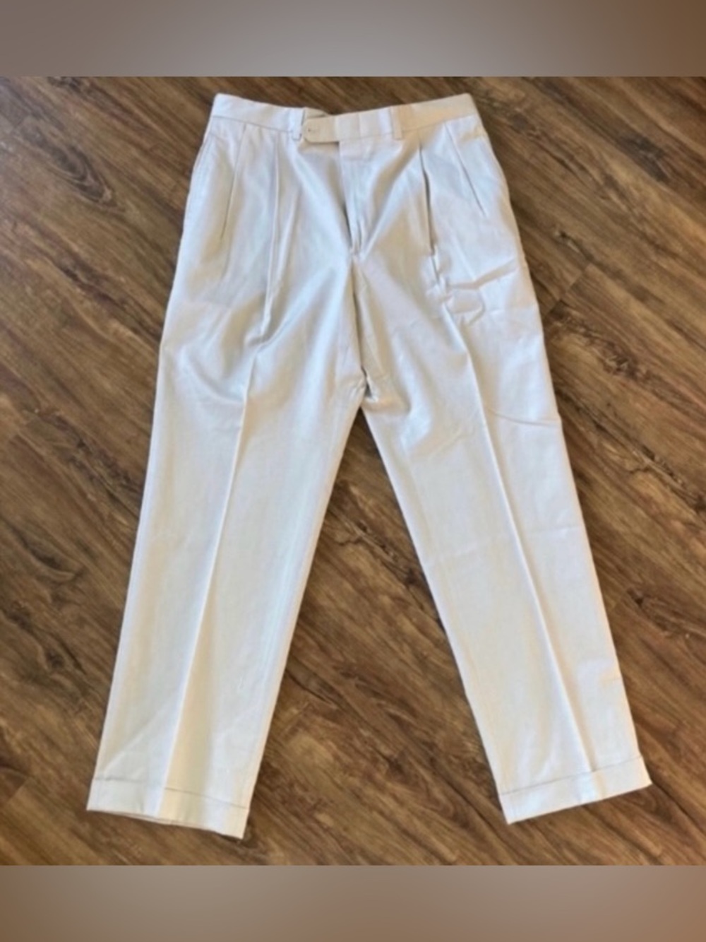 Charleston Khakis Men's Cream Pleated Dress Pants - Tailored Smart Fit Size 36R